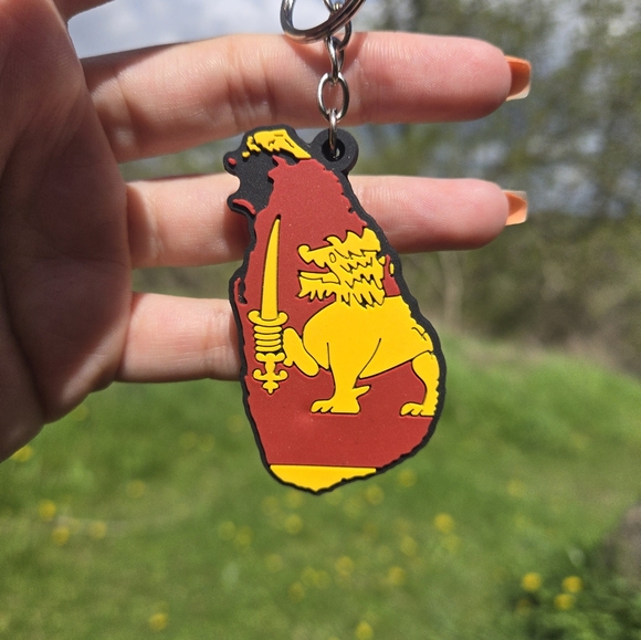 Keychains From Around The World. - Picture 5 of 8